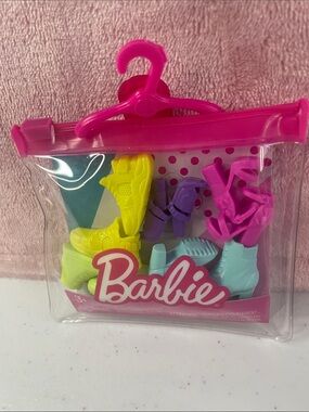 Barbie accessory set